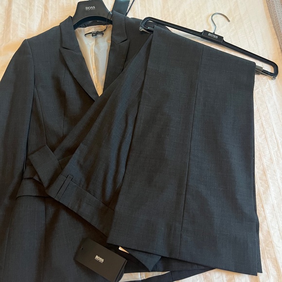 BOSS. HUGO BOSS. Juicyra3 Charcoal Grey Pant Suit Size 2 - Picture 14 of 14